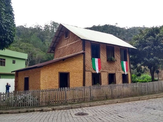 Casa Lambert