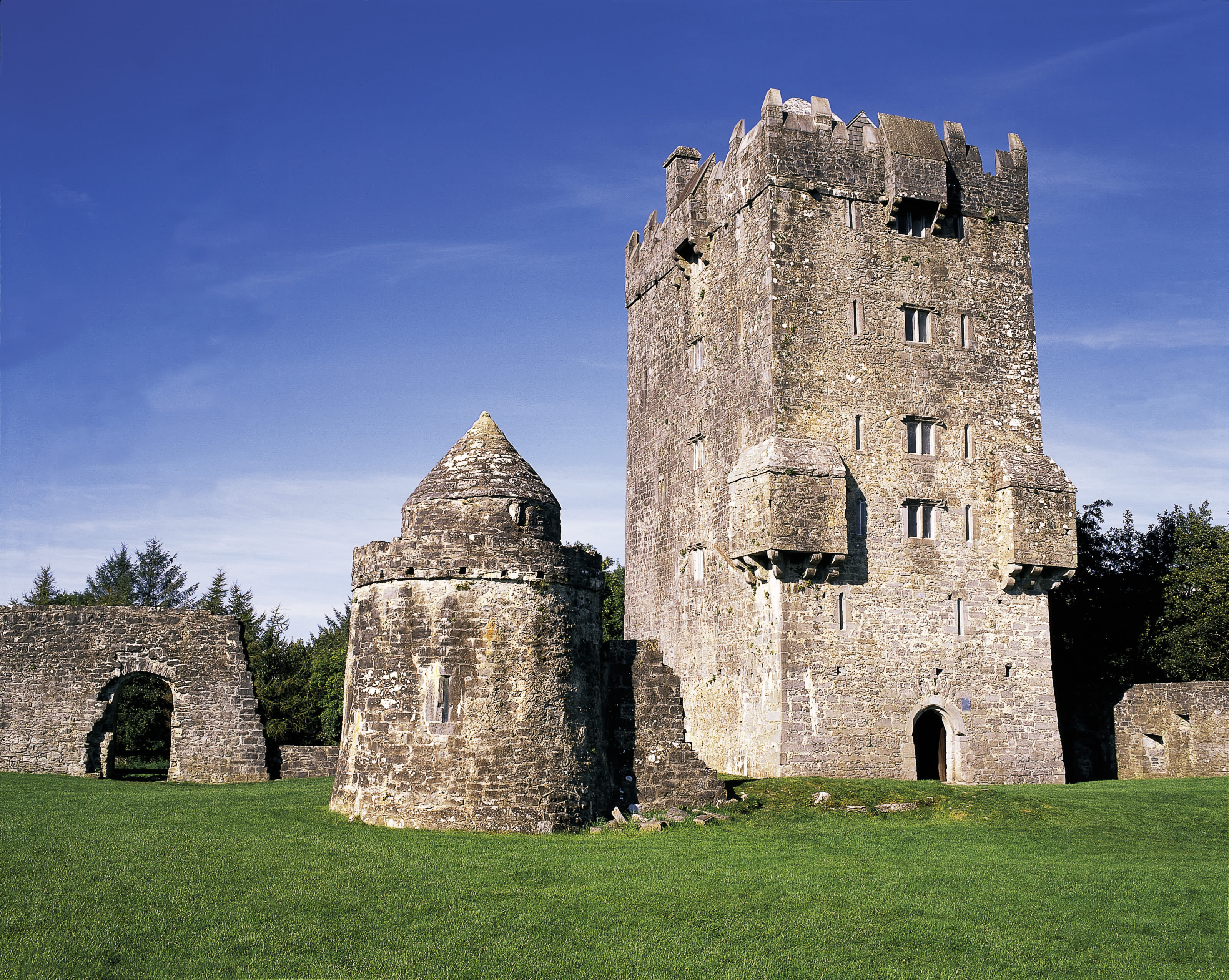 Aughnanure Castle