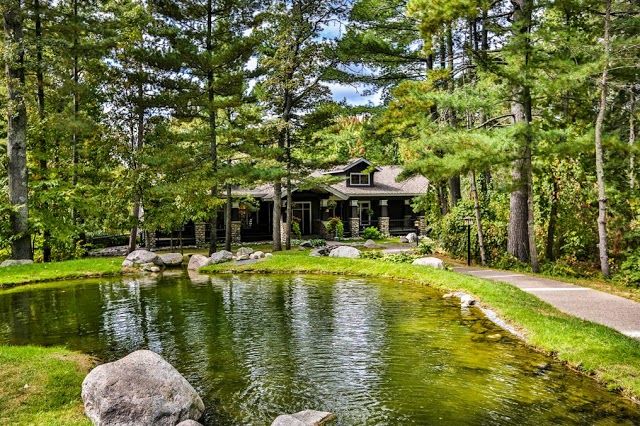 Glacial Waters Spa at Grand View Lodge