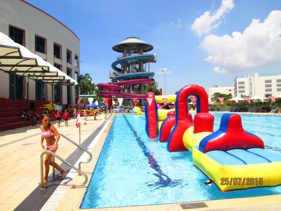 Jurong East Swimming Complex