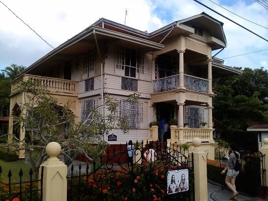 Hofilena Heritage House