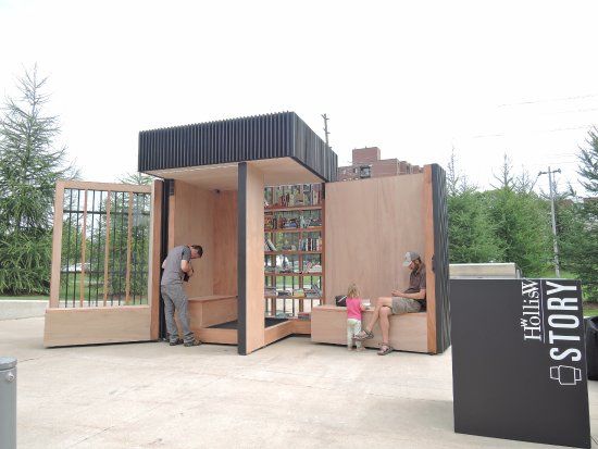 HollisWealth Story Pod