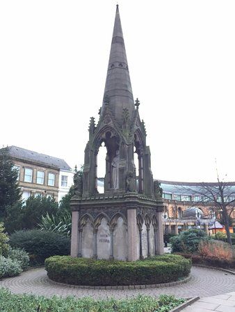 Queen Victoria Monument