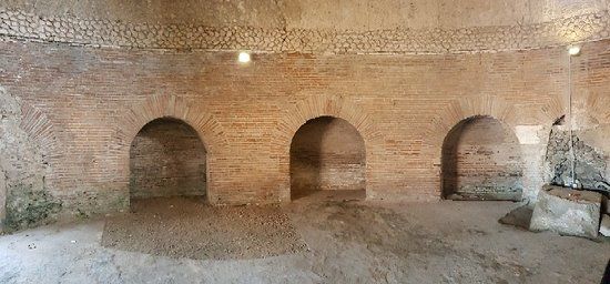 Mausoleo degli Acili Glabrioni