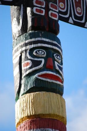 Totem Canadien