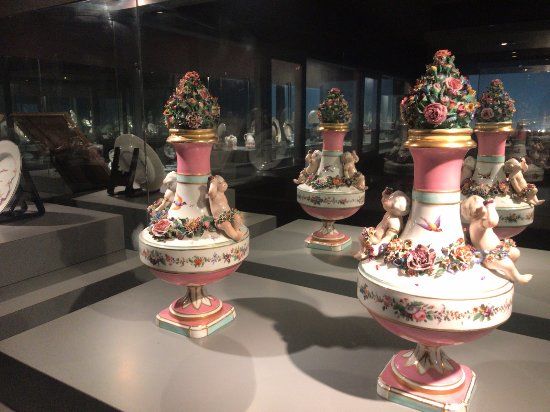 Kiyosato Porcelain Museum