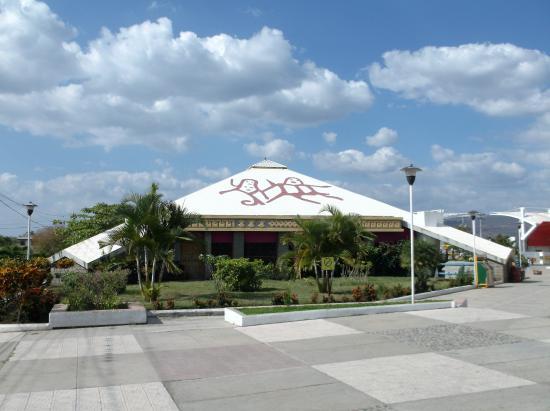 Museo de Historia y Arqueologia Alejandro Davila Bolanos