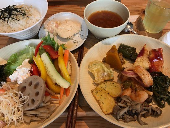 Tenri Ekimae Square CoFuFun