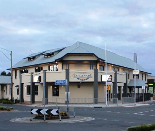 Inverloch Esplanade Hotel