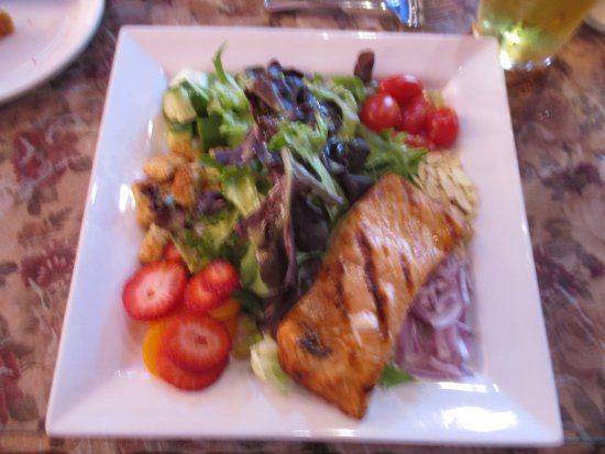 Henry's at the Queen's