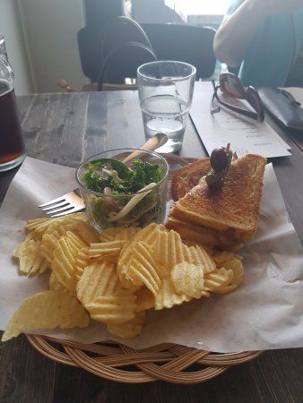 Edgar Café Bar