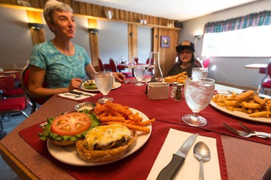 Benedict's Steakhouse & Tunnel Pub