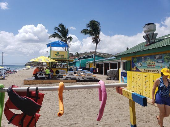 Vibes Beach Bar & Grill