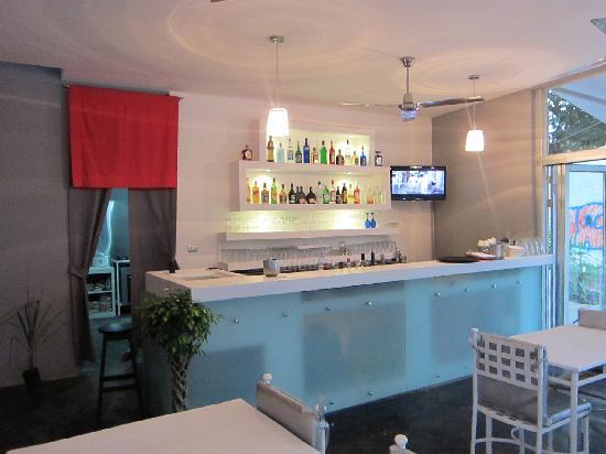 Wok N Roll Restaurant & Oyster Bar