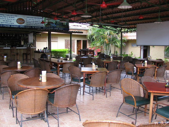 Hotel Coco Palms Bar & Restaurant