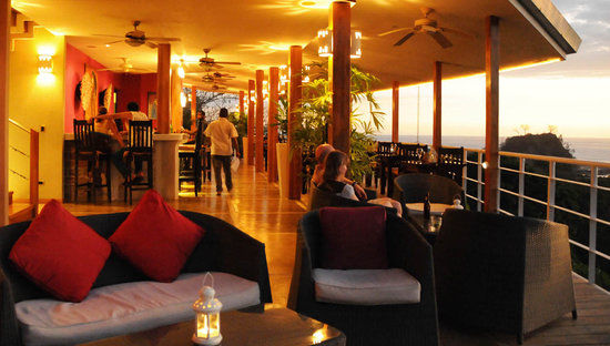 The Papaya Lounge Restaurant