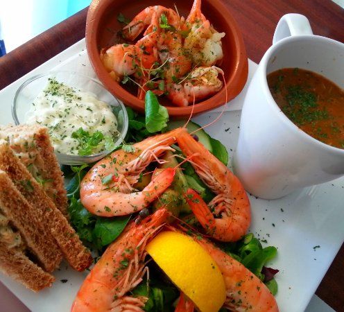 The Beach Hut Beachside Bar and Seafood Kitchen