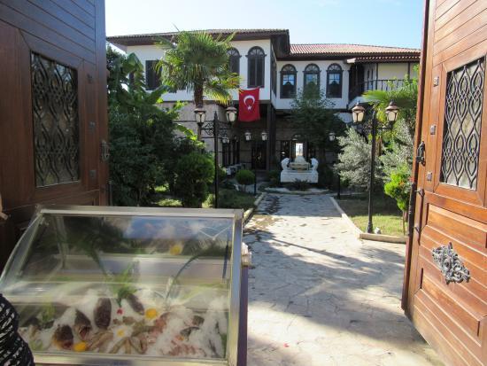 Gizli Bahce Konaklari