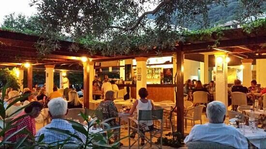 La Riviera Barbati Taverna
