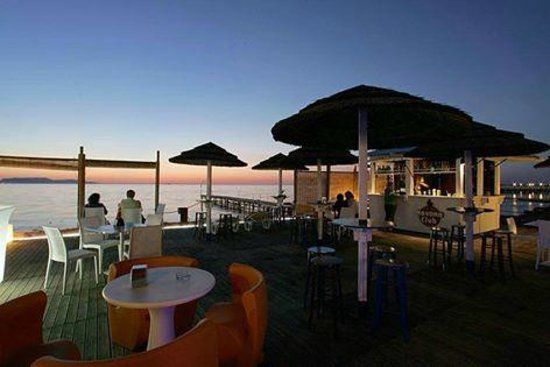Beach Bar & Restaurant