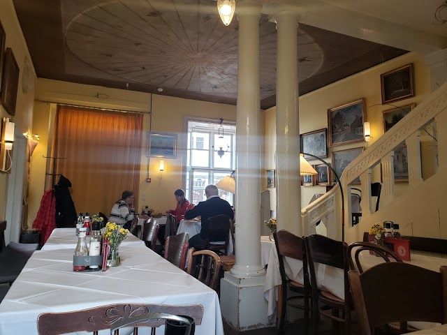 Quedens Gaard Café og Krambod