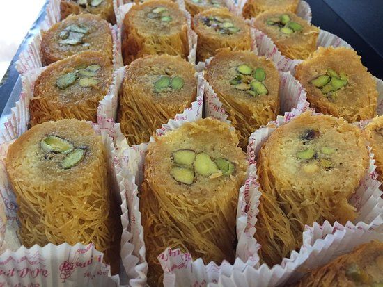 Le Bar - La Réserve Paris Hotel and Spa