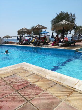 Atethousa Pool Bar Restaurant