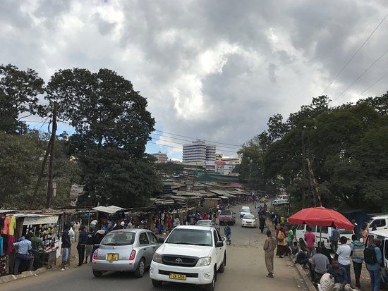 La Caverna Art Gallery