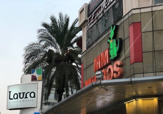 Centre commercial Laura