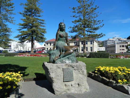 Pania of the Reef Statue