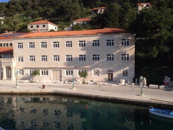 Pucisca Stonemasonry School