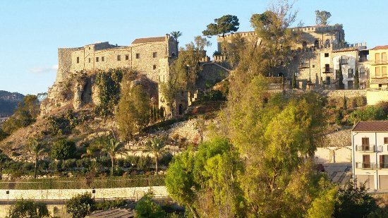 Castello Chiaramonte