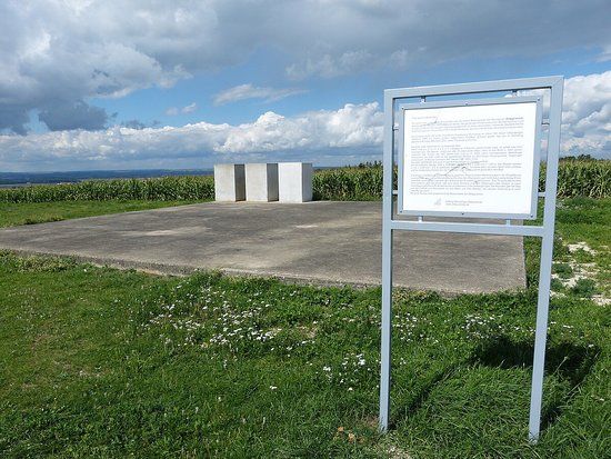 Zeitpyramide Stein 1