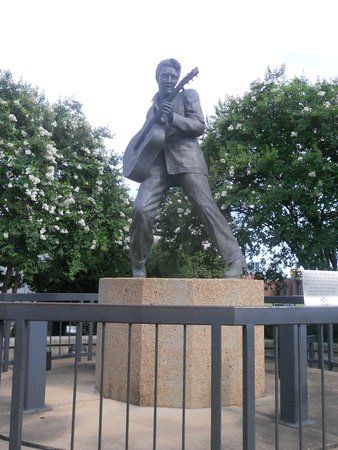 Statue von Elvis