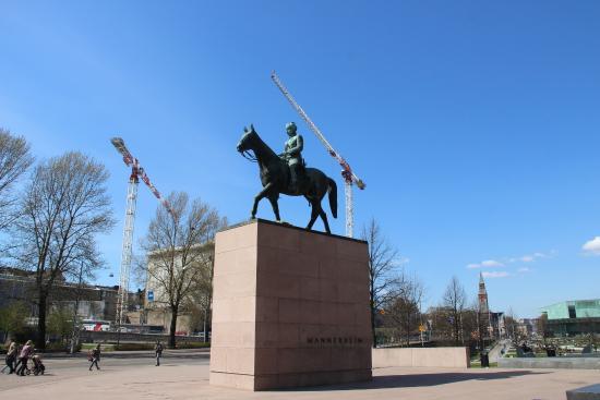 Estátua de Mannerheim