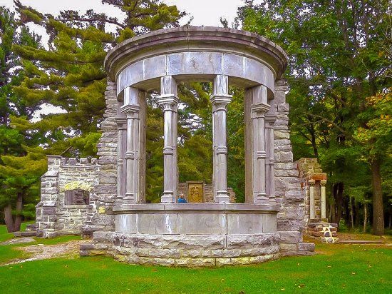 Mackenzie King Estate