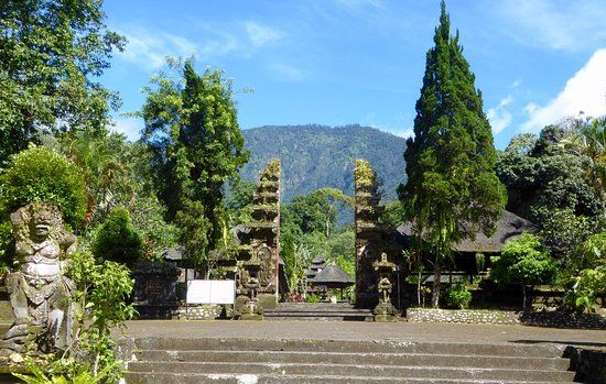 Luhur Batukaru Temple