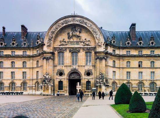 Escola Militar de Paris