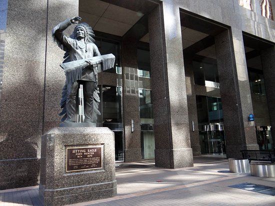 Sitting Eagle statue