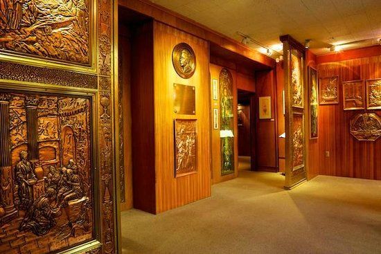 Albert Gilles Copper Art & Museum