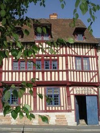 Musee d'Art et d'Histoire de Lisieux