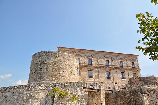 Castello Macchiaroli