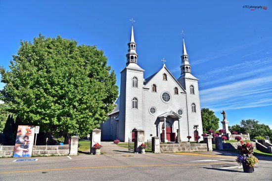 L'Eglise Sainte-Famille et le Presbytere de Cap-Sante