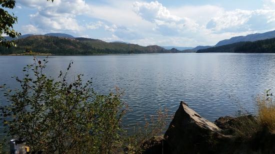 Niskonlith Lake Provincial Park