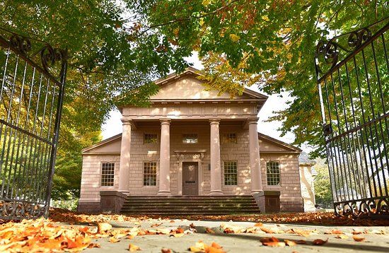 Redwood Library and Athenaeum