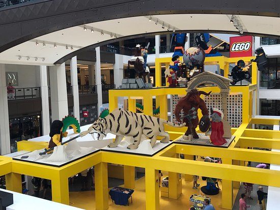 Lego Imagination Center