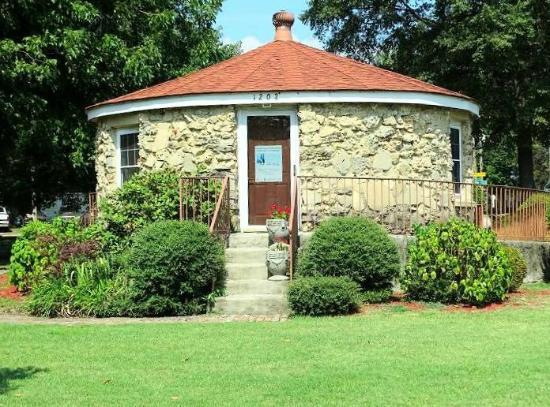 Oliver Nestus Freeman Round House Museum