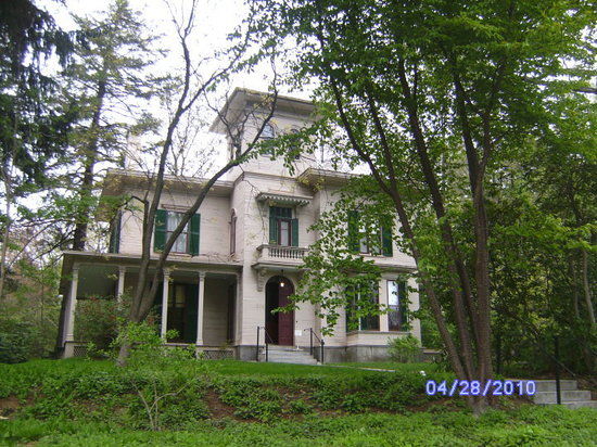 Emily Dickinson Museum