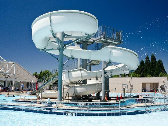 Osborn Aquatic Center