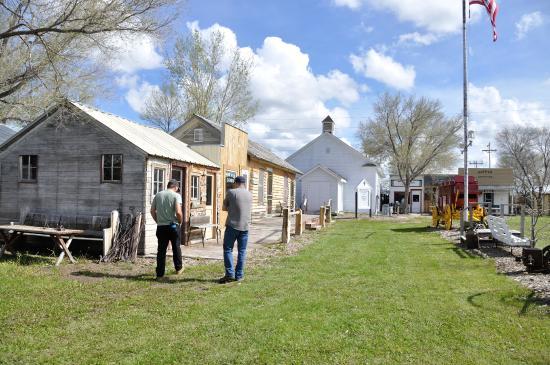 Dobby's Frontier Town